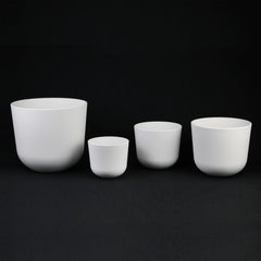 4-Piece White Plastic Round Planter Pot Set – Minimalist Modern Design